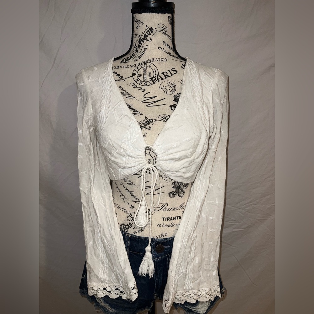 ILLA ILLA White Cropped Tie Top